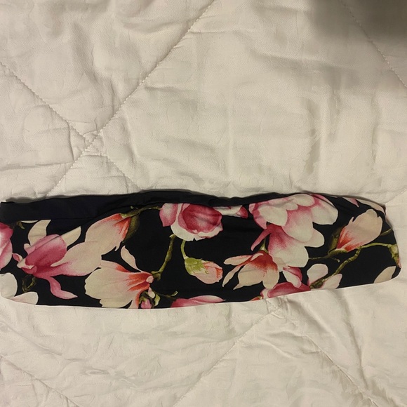 frankies 2 bikini - Picture 2 of 2